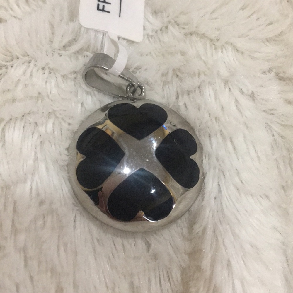 🖤 Double-sided Four Hearts Charm 🖤